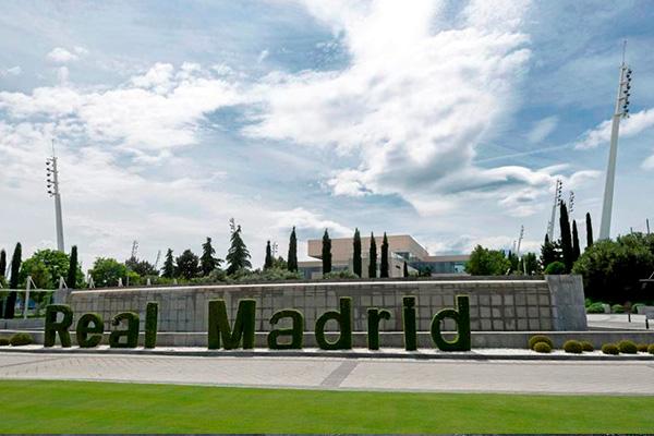 Megaplas desarrolla los paneles direccionales de la Ciudad Deportiva del Real Madrid
